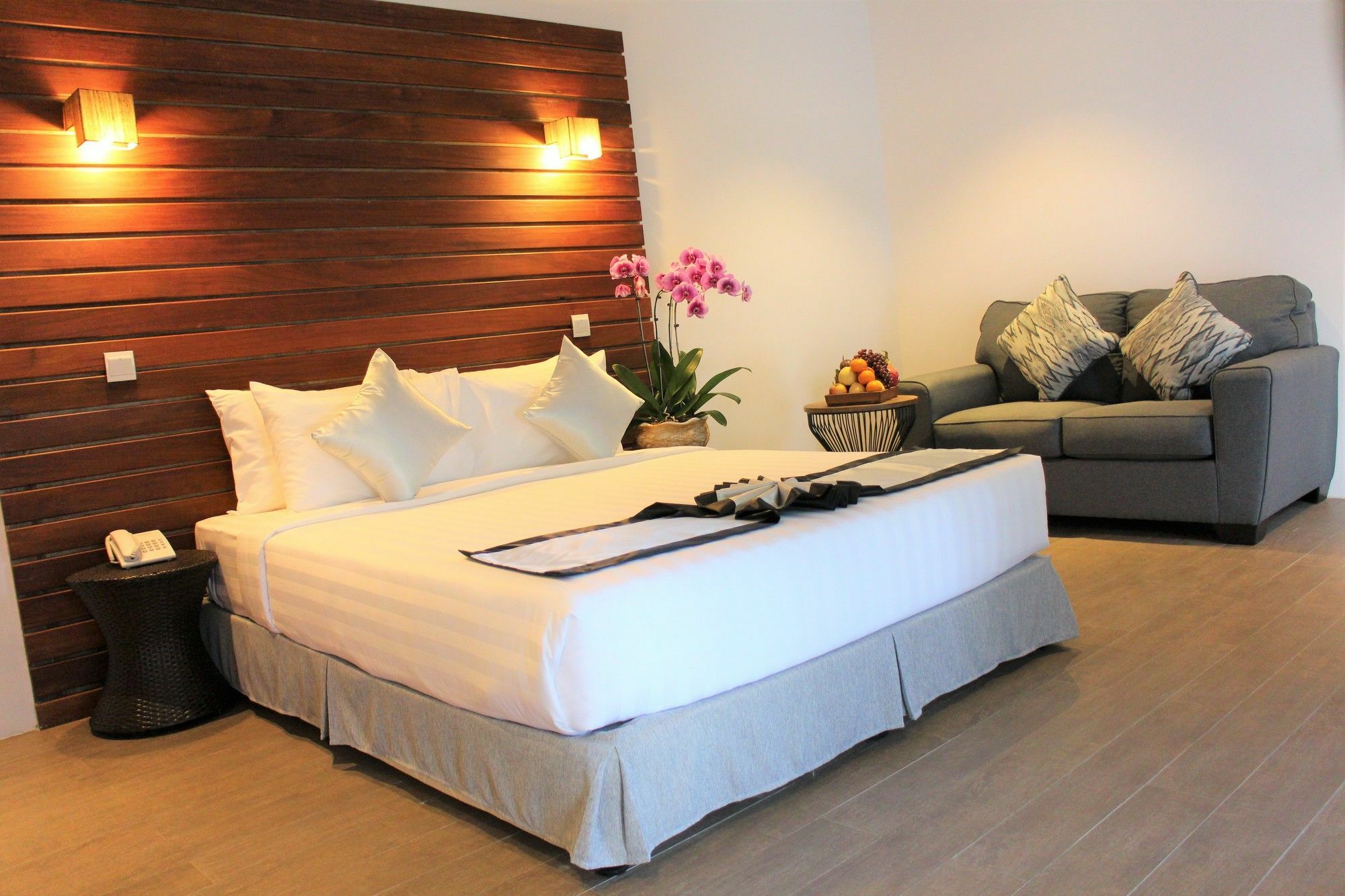 De Ninth Boutique Hotel & Spa Phnom Penh Dış mekan fotoğraf